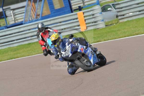 Motorcycle action photographs;Rockingham;Rockingham photographs;Trackday digital images;event digital images;eventdigitalimages;no limits trackday;peter wileman photography;rockingham corby northamptonshire;trackday;trackday photos