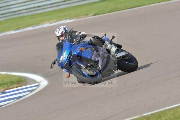 Motorcycle action photographs;Rockingham;Rockingham photographs;Trackday digital images;event digital images;eventdigitalimages;no limits trackday;peter wileman photography;rockingham corby northamptonshire;trackday;trackday photos