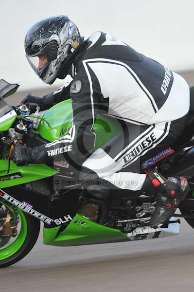 Motorcycle action photographs;Rockingham;Rockingham photographs;Trackday digital images;event digital images;eventdigitalimages;no limits trackday;peter wileman photography;rockingham corby northamptonshire;trackday;trackday photos