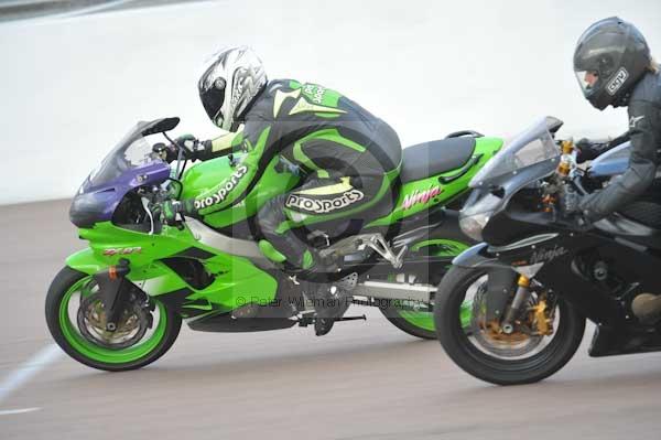 Motorcycle action photographs;Rockingham;Rockingham photographs;Trackday digital images;event digital images;eventdigitalimages;no limits trackday;peter wileman photography;rockingham corby northamptonshire;trackday;trackday photos