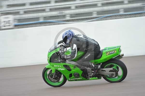Motorcycle action photographs;Rockingham;Rockingham photographs;Trackday digital images;event digital images;eventdigitalimages;no limits trackday;peter wileman photography;rockingham corby northamptonshire;trackday;trackday photos