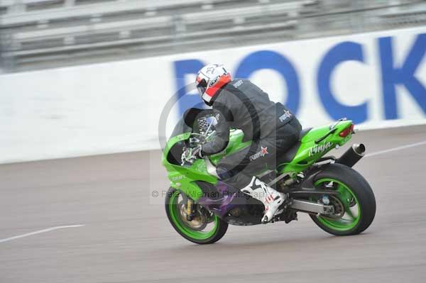 Motorcycle action photographs;Rockingham;Rockingham photographs;Trackday digital images;event digital images;eventdigitalimages;no limits trackday;peter wileman photography;rockingham corby northamptonshire;trackday;trackday photos