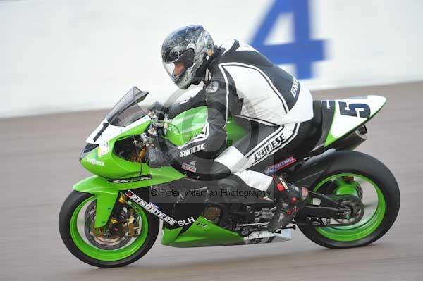 Motorcycle action photographs;Rockingham;Rockingham photographs;Trackday digital images;event digital images;eventdigitalimages;no limits trackday;peter wileman photography;rockingham corby northamptonshire;trackday;trackday photos