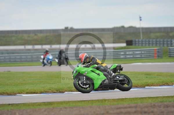 Motorcycle action photographs;Rockingham;Rockingham photographs;Trackday digital images;event digital images;eventdigitalimages;no limits trackday;peter wileman photography;rockingham corby northamptonshire;trackday;trackday photos