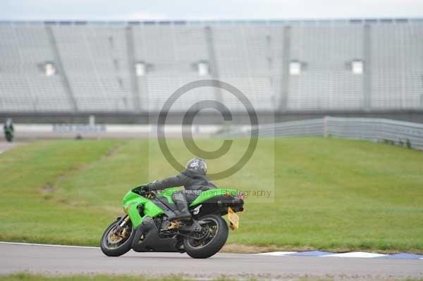 Motorcycle action photographs;Rockingham;Rockingham photographs;Trackday digital images;event digital images;eventdigitalimages;no limits trackday;peter wileman photography;rockingham corby northamptonshire;trackday;trackday photos