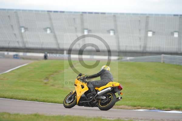 Motorcycle action photographs;Rockingham;Rockingham photographs;Trackday digital images;event digital images;eventdigitalimages;no limits trackday;peter wileman photography;rockingham corby northamptonshire;trackday;trackday photos