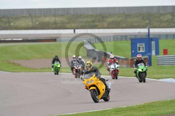 Motorcycle action photographs;Rockingham;Rockingham photographs;Trackday digital images;event digital images;eventdigitalimages;no limits trackday;peter wileman photography;rockingham corby northamptonshire;trackday;trackday photos
