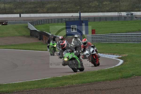 Motorcycle action photographs;Rockingham;Rockingham photographs;Trackday digital images;event digital images;eventdigitalimages;no limits trackday;peter wileman photography;rockingham corby northamptonshire;trackday;trackday photos