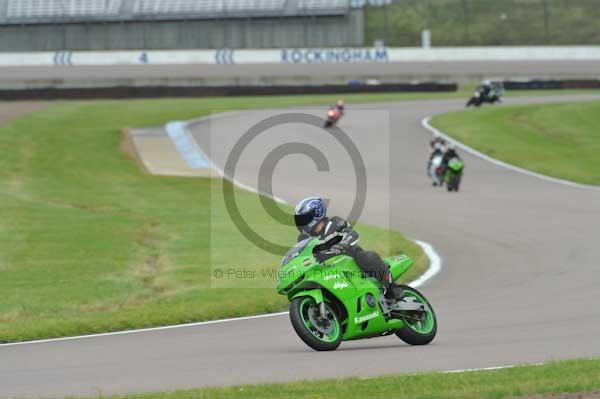 Motorcycle action photographs;Rockingham;Rockingham photographs;Trackday digital images;event digital images;eventdigitalimages;no limits trackday;peter wileman photography;rockingham corby northamptonshire;trackday;trackday photos