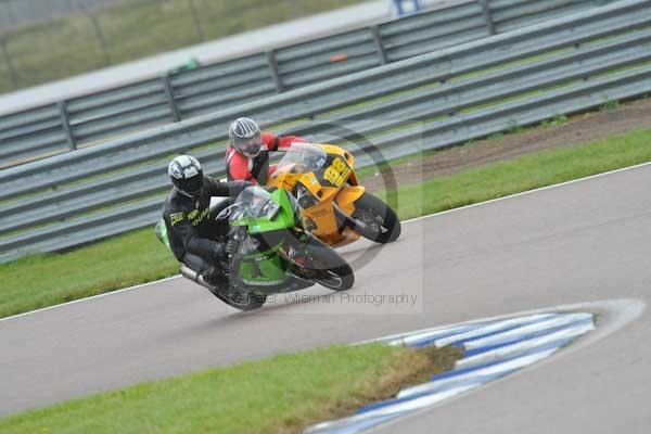 Motorcycle action photographs;Rockingham;Rockingham photographs;Trackday digital images;event digital images;eventdigitalimages;no limits trackday;peter wileman photography;rockingham corby northamptonshire;trackday;trackday photos