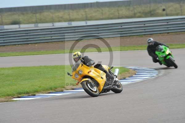 Motorcycle action photographs;Rockingham;Rockingham photographs;Trackday digital images;event digital images;eventdigitalimages;no limits trackday;peter wileman photography;rockingham corby northamptonshire;trackday;trackday photos