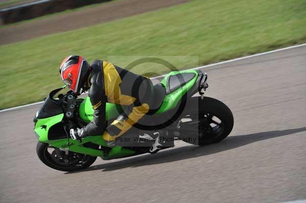 Motorcycle action photographs;Rockingham;Rockingham photographs;Trackday digital images;event digital images;eventdigitalimages;no limits trackday;peter wileman photography;rockingham corby northamptonshire;trackday;trackday photos