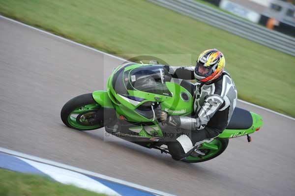 Motorcycle action photographs;Rockingham;Rockingham photographs;Trackday digital images;event digital images;eventdigitalimages;no limits trackday;peter wileman photography;rockingham corby northamptonshire;trackday;trackday photos