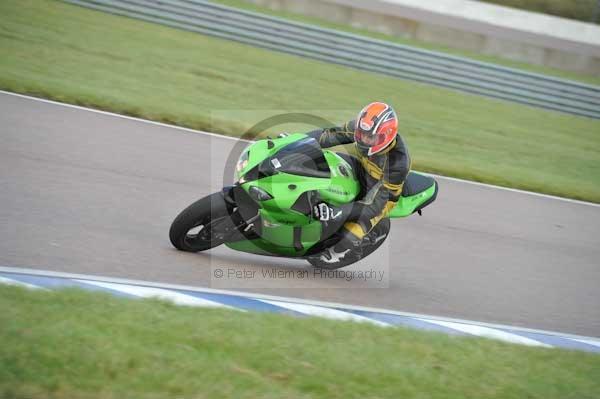 Motorcycle action photographs;Rockingham;Rockingham photographs;Trackday digital images;event digital images;eventdigitalimages;no limits trackday;peter wileman photography;rockingham corby northamptonshire;trackday;trackday photos