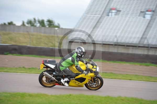 Motorcycle action photographs;Rockingham;Rockingham photographs;Trackday digital images;event digital images;eventdigitalimages;no limits trackday;peter wileman photography;rockingham corby northamptonshire;trackday;trackday photos