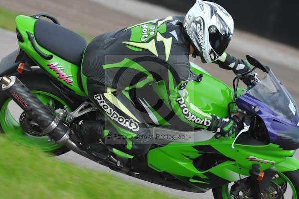 Motorcycle action photographs;Rockingham;Rockingham photographs;Trackday digital images;event digital images;eventdigitalimages;no limits trackday;peter wileman photography;rockingham corby northamptonshire;trackday;trackday photos