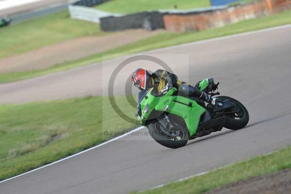 Motorcycle action photographs;Rockingham;Rockingham photographs;Trackday digital images;event digital images;eventdigitalimages;no limits trackday;peter wileman photography;rockingham corby northamptonshire;trackday;trackday photos