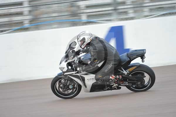 Motorcycle action photographs;Rockingham;Rockingham photographs;Trackday digital images;event digital images;eventdigitalimages;no limits trackday;peter wileman photography;rockingham corby northamptonshire;trackday;trackday photos