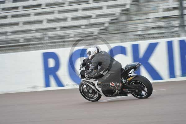 Motorcycle action photographs;Rockingham;Rockingham photographs;Trackday digital images;event digital images;eventdigitalimages;no limits trackday;peter wileman photography;rockingham corby northamptonshire;trackday;trackday photos