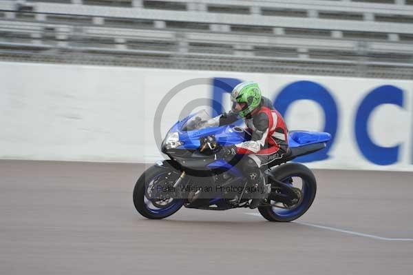 Motorcycle action photographs;Rockingham;Rockingham photographs;Trackday digital images;event digital images;eventdigitalimages;no limits trackday;peter wileman photography;rockingham corby northamptonshire;trackday;trackday photos