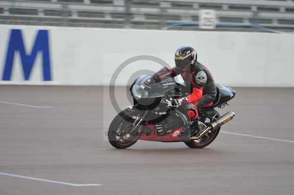 Motorcycle action photographs;Rockingham;Rockingham photographs;Trackday digital images;event digital images;eventdigitalimages;no limits trackday;peter wileman photography;rockingham corby northamptonshire;trackday;trackday photos