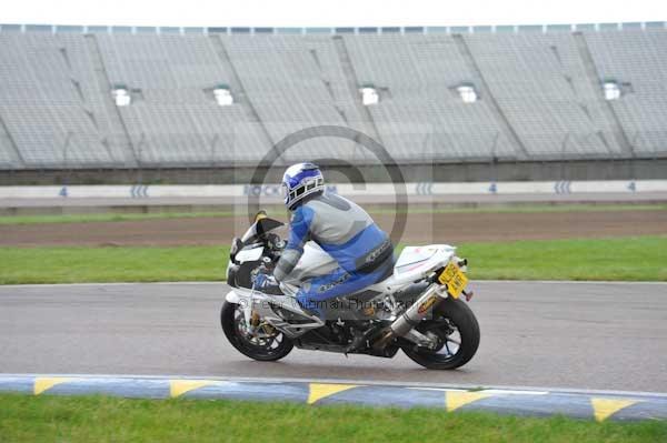 Motorcycle action photographs;Rockingham;Rockingham photographs;Trackday digital images;event digital images;eventdigitalimages;no limits trackday;peter wileman photography;rockingham corby northamptonshire;trackday;trackday photos