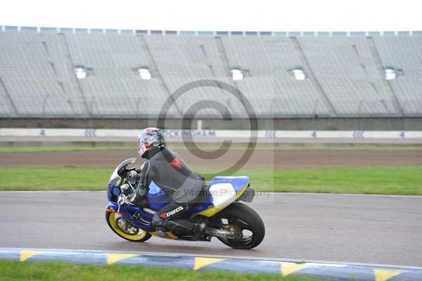 Motorcycle action photographs;Rockingham;Rockingham photographs;Trackday digital images;event digital images;eventdigitalimages;no limits trackday;peter wileman photography;rockingham corby northamptonshire;trackday;trackday photos