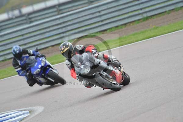 Motorcycle action photographs;Rockingham;Rockingham photographs;Trackday digital images;event digital images;eventdigitalimages;no limits trackday;peter wileman photography;rockingham corby northamptonshire;trackday;trackday photos