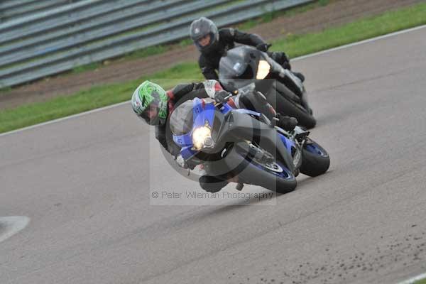 Motorcycle action photographs;Rockingham;Rockingham photographs;Trackday digital images;event digital images;eventdigitalimages;no limits trackday;peter wileman photography;rockingham corby northamptonshire;trackday;trackday photos