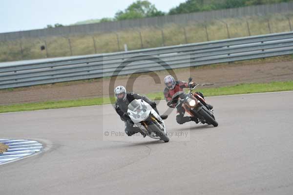Motorcycle action photographs;Rockingham;Rockingham photographs;Trackday digital images;event digital images;eventdigitalimages;no limits trackday;peter wileman photography;rockingham corby northamptonshire;trackday;trackday photos
