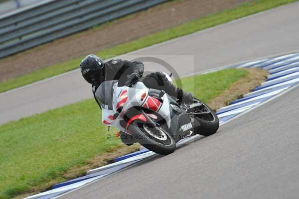 Motorcycle action photographs;Rockingham;Rockingham photographs;Trackday digital images;event digital images;eventdigitalimages;no limits trackday;peter wileman photography;rockingham corby northamptonshire;trackday;trackday photos