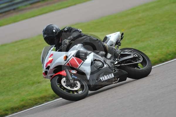 Motorcycle action photographs;Rockingham;Rockingham photographs;Trackday digital images;event digital images;eventdigitalimages;no limits trackday;peter wileman photography;rockingham corby northamptonshire;trackday;trackday photos