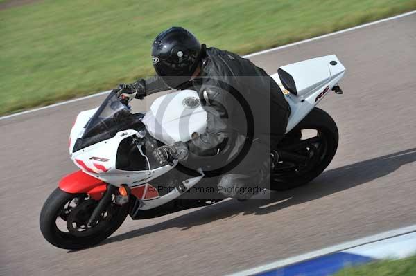 Motorcycle action photographs;Rockingham;Rockingham photographs;Trackday digital images;event digital images;eventdigitalimages;no limits trackday;peter wileman photography;rockingham corby northamptonshire;trackday;trackday photos