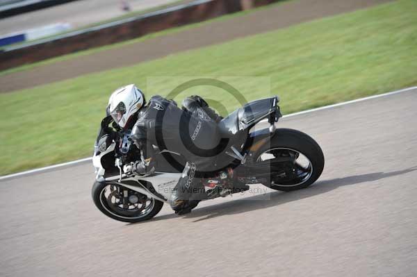 Motorcycle action photographs;Rockingham;Rockingham photographs;Trackday digital images;event digital images;eventdigitalimages;no limits trackday;peter wileman photography;rockingham corby northamptonshire;trackday;trackday photos