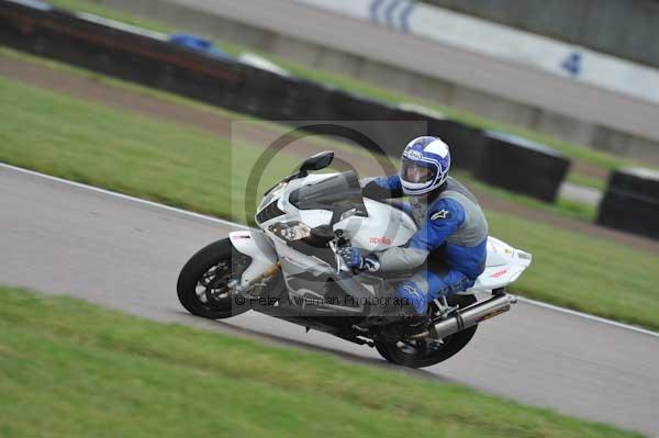 Motorcycle action photographs;Rockingham;Rockingham photographs;Trackday digital images;event digital images;eventdigitalimages;no limits trackday;peter wileman photography;rockingham corby northamptonshire;trackday;trackday photos