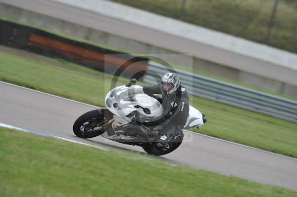 Motorcycle action photographs;Rockingham;Rockingham photographs;Trackday digital images;event digital images;eventdigitalimages;no limits trackday;peter wileman photography;rockingham corby northamptonshire;trackday;trackday photos