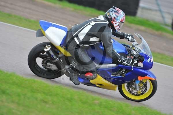 Motorcycle action photographs;Rockingham;Rockingham photographs;Trackday digital images;event digital images;eventdigitalimages;no limits trackday;peter wileman photography;rockingham corby northamptonshire;trackday;trackday photos