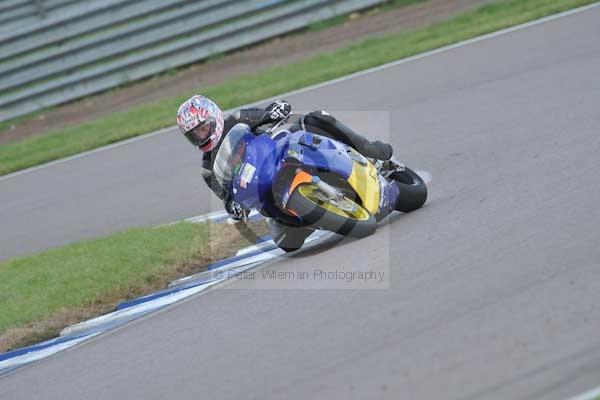 Motorcycle action photographs;Rockingham;Rockingham photographs;Trackday digital images;event digital images;eventdigitalimages;no limits trackday;peter wileman photography;rockingham corby northamptonshire;trackday;trackday photos