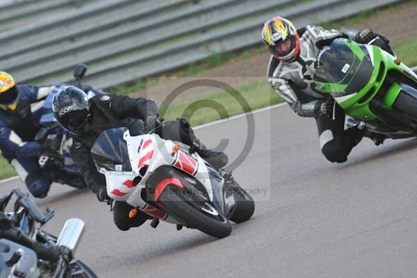 Motorcycle action photographs;Rockingham;Rockingham photographs;Trackday digital images;event digital images;eventdigitalimages;no limits trackday;peter wileman photography;rockingham corby northamptonshire;trackday;trackday photos
