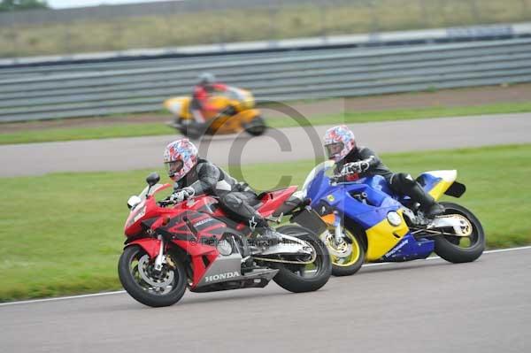 Motorcycle action photographs;Rockingham;Rockingham photographs;Trackday digital images;event digital images;eventdigitalimages;no limits trackday;peter wileman photography;rockingham corby northamptonshire;trackday;trackday photos
