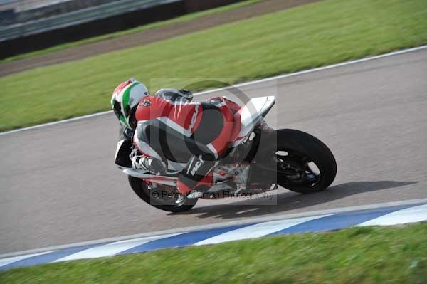 Motorcycle action photographs;Rockingham;Rockingham photographs;Trackday digital images;event digital images;eventdigitalimages;no limits trackday;peter wileman photography;rockingham corby northamptonshire;trackday;trackday photos