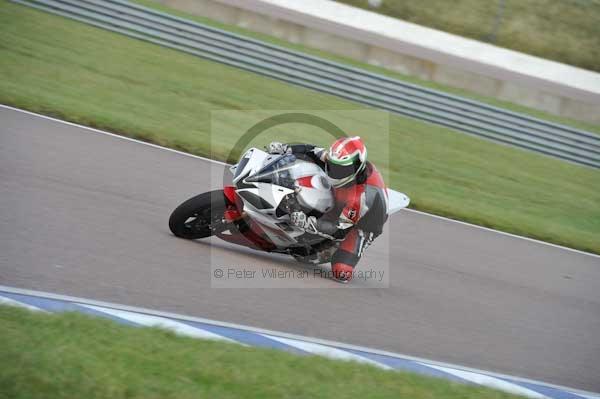 Motorcycle action photographs;Rockingham;Rockingham photographs;Trackday digital images;event digital images;eventdigitalimages;no limits trackday;peter wileman photography;rockingham corby northamptonshire;trackday;trackday photos