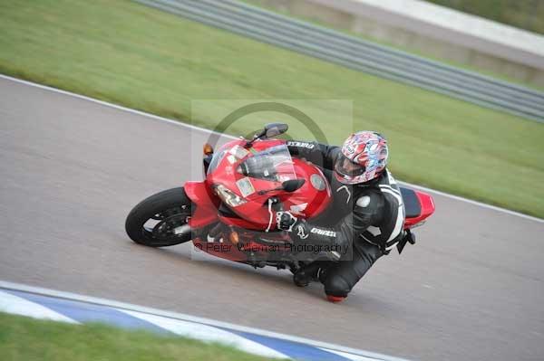 Motorcycle action photographs;Rockingham;Rockingham photographs;Trackday digital images;event digital images;eventdigitalimages;no limits trackday;peter wileman photography;rockingham corby northamptonshire;trackday;trackday photos