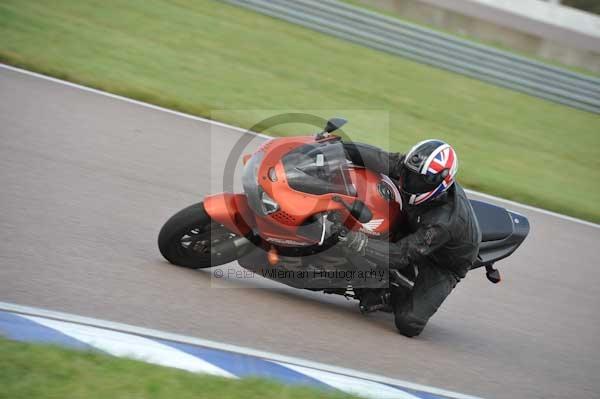 Motorcycle action photographs;Rockingham;Rockingham photographs;Trackday digital images;event digital images;eventdigitalimages;no limits trackday;peter wileman photography;rockingham corby northamptonshire;trackday;trackday photos