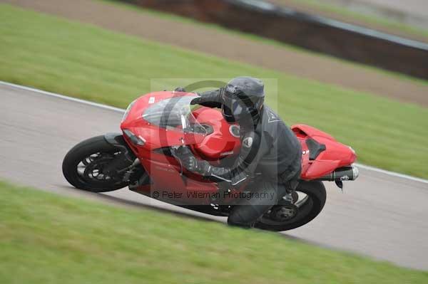 Motorcycle action photographs;Rockingham;Rockingham photographs;Trackday digital images;event digital images;eventdigitalimages;no limits trackday;peter wileman photography;rockingham corby northamptonshire;trackday;trackday photos