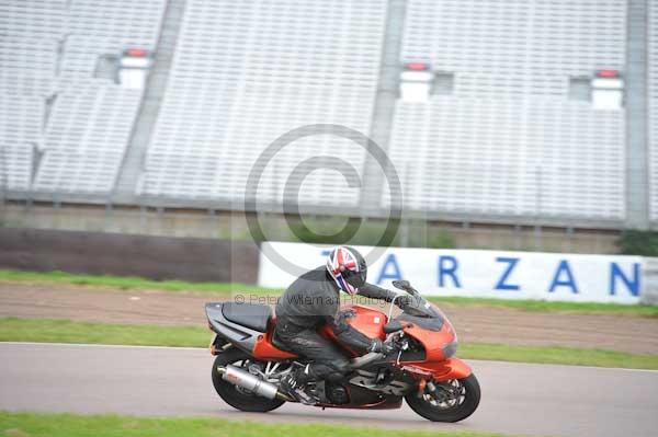 Motorcycle action photographs;Rockingham;Rockingham photographs;Trackday digital images;event digital images;eventdigitalimages;no limits trackday;peter wileman photography;rockingham corby northamptonshire;trackday;trackday photos