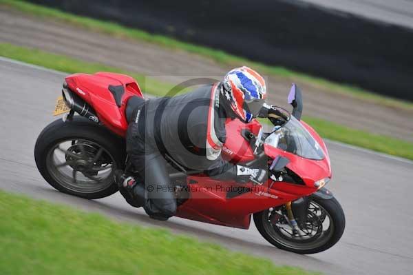 Motorcycle action photographs;Rockingham;Rockingham photographs;Trackday digital images;event digital images;eventdigitalimages;no limits trackday;peter wileman photography;rockingham corby northamptonshire;trackday;trackday photos