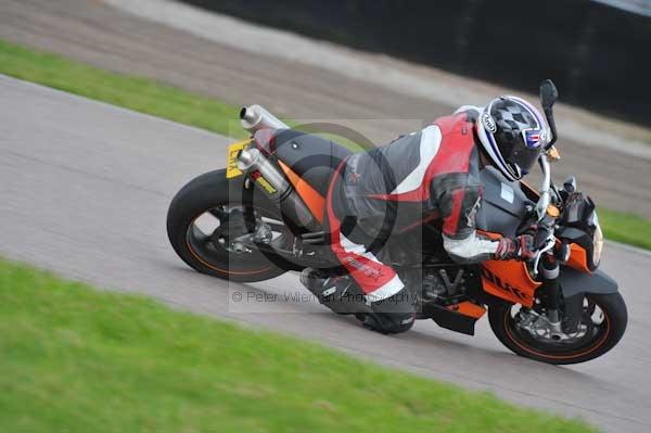 Motorcycle action photographs;Rockingham;Rockingham photographs;Trackday digital images;event digital images;eventdigitalimages;no limits trackday;peter wileman photography;rockingham corby northamptonshire;trackday;trackday photos