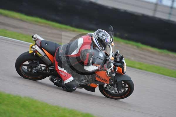 Motorcycle action photographs;Rockingham;Rockingham photographs;Trackday digital images;event digital images;eventdigitalimages;no limits trackday;peter wileman photography;rockingham corby northamptonshire;trackday;trackday photos