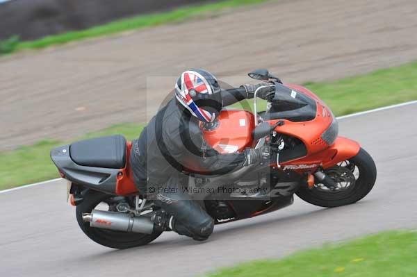 Motorcycle action photographs;Rockingham;Rockingham photographs;Trackday digital images;event digital images;eventdigitalimages;no limits trackday;peter wileman photography;rockingham corby northamptonshire;trackday;trackday photos